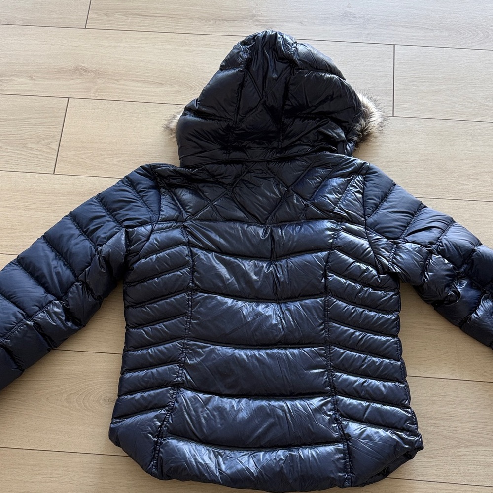 Marmot Light weight Blue Jacket with Faux Fur Hood - Picture 5 of 5